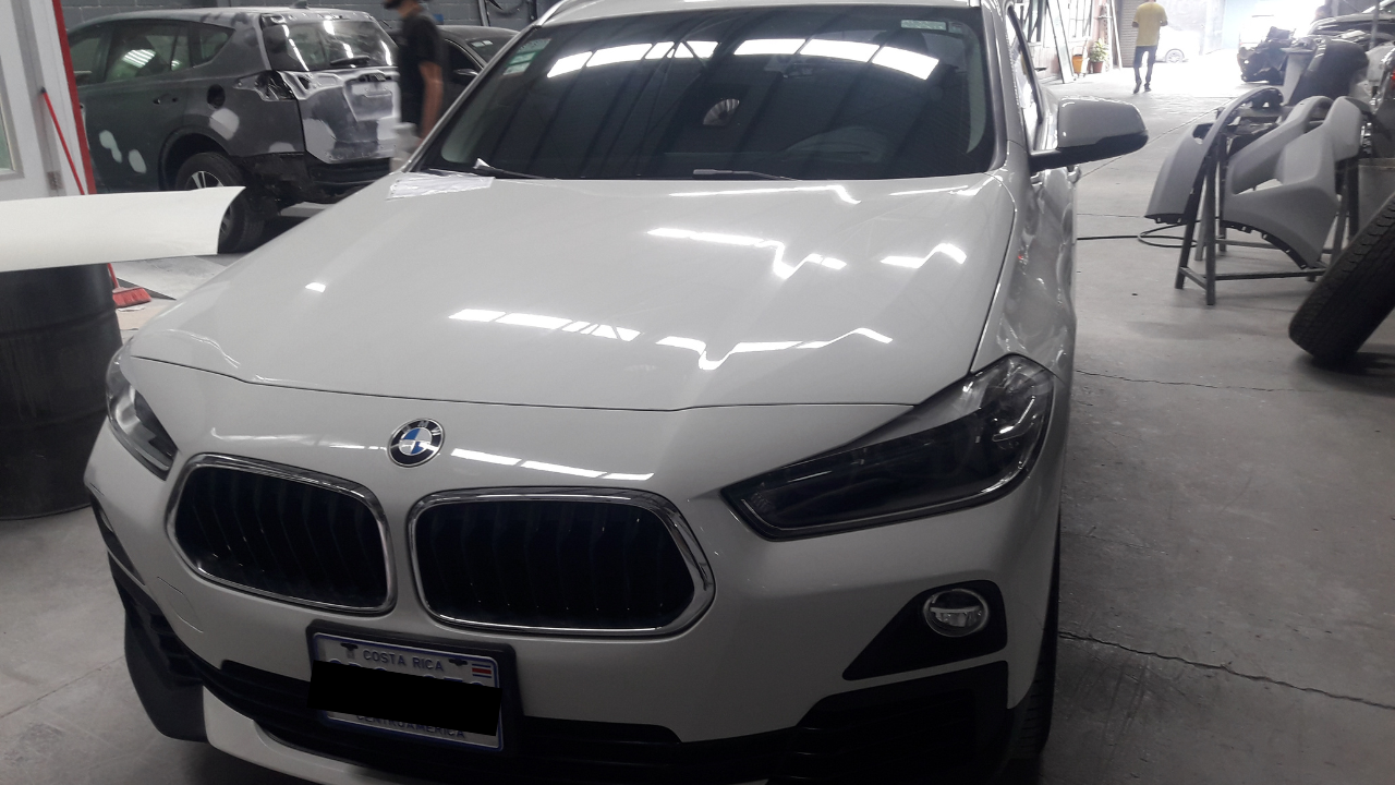 BMW blanco