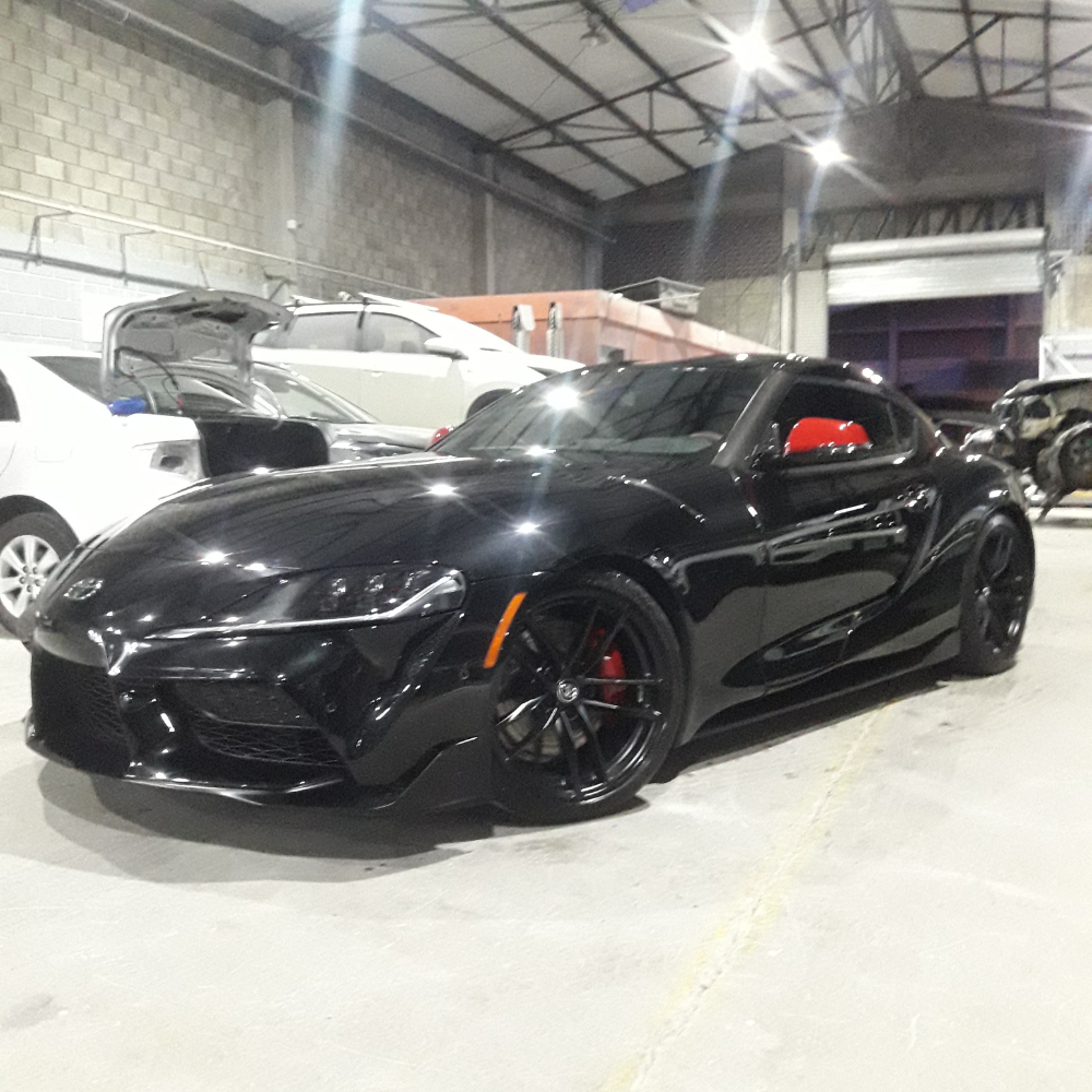 Toyota supra sport negro 2